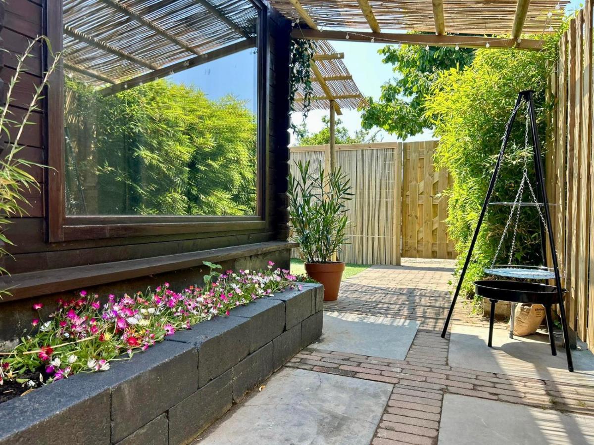 Jungle Style Lodge With Jacuzzi ,Sauna And Garden Near Amsterdam Vijfhuizen المظهر الخارجي الصورة