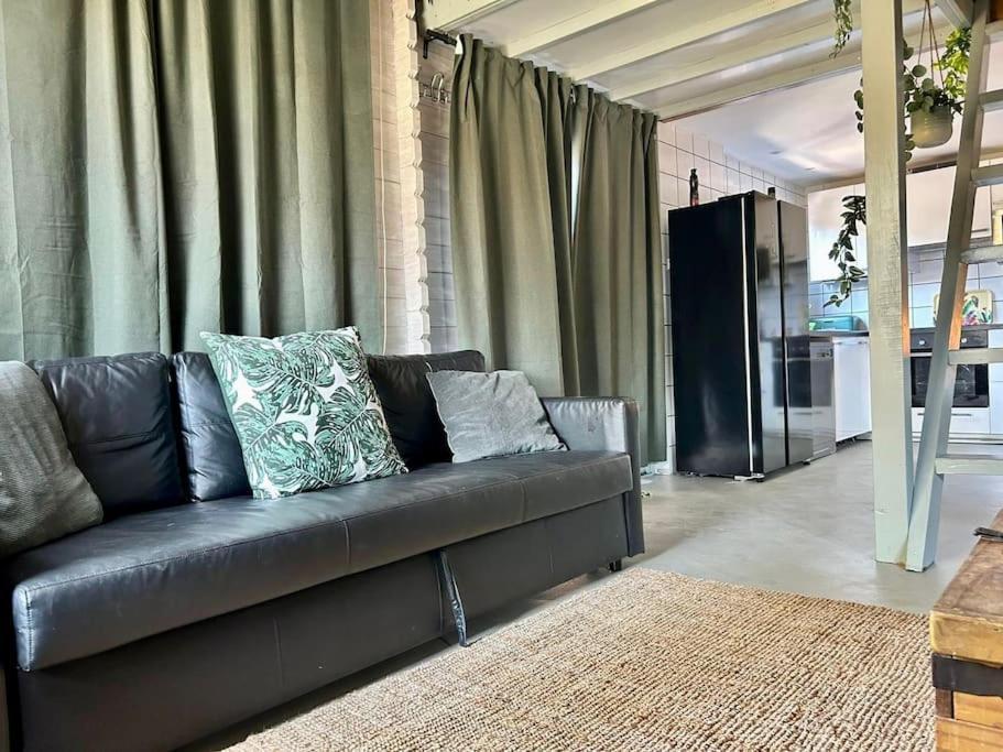Jungle Style Lodge With Jacuzzi ,Sauna And Garden Near Amsterdam Vijfhuizen المظهر الخارجي الصورة