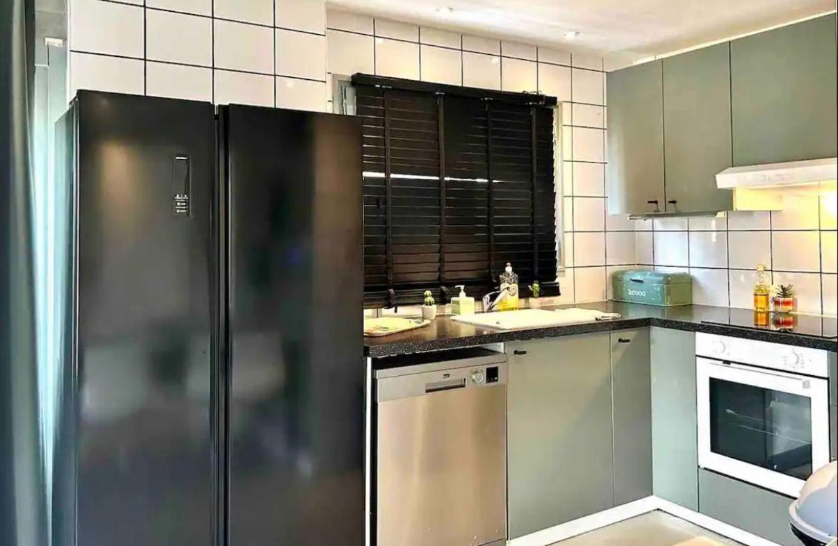 Jungle Style Lodge With Jacuzzi ,Sauna And Garden Near Amsterdam Vijfhuizen المظهر الخارجي الصورة